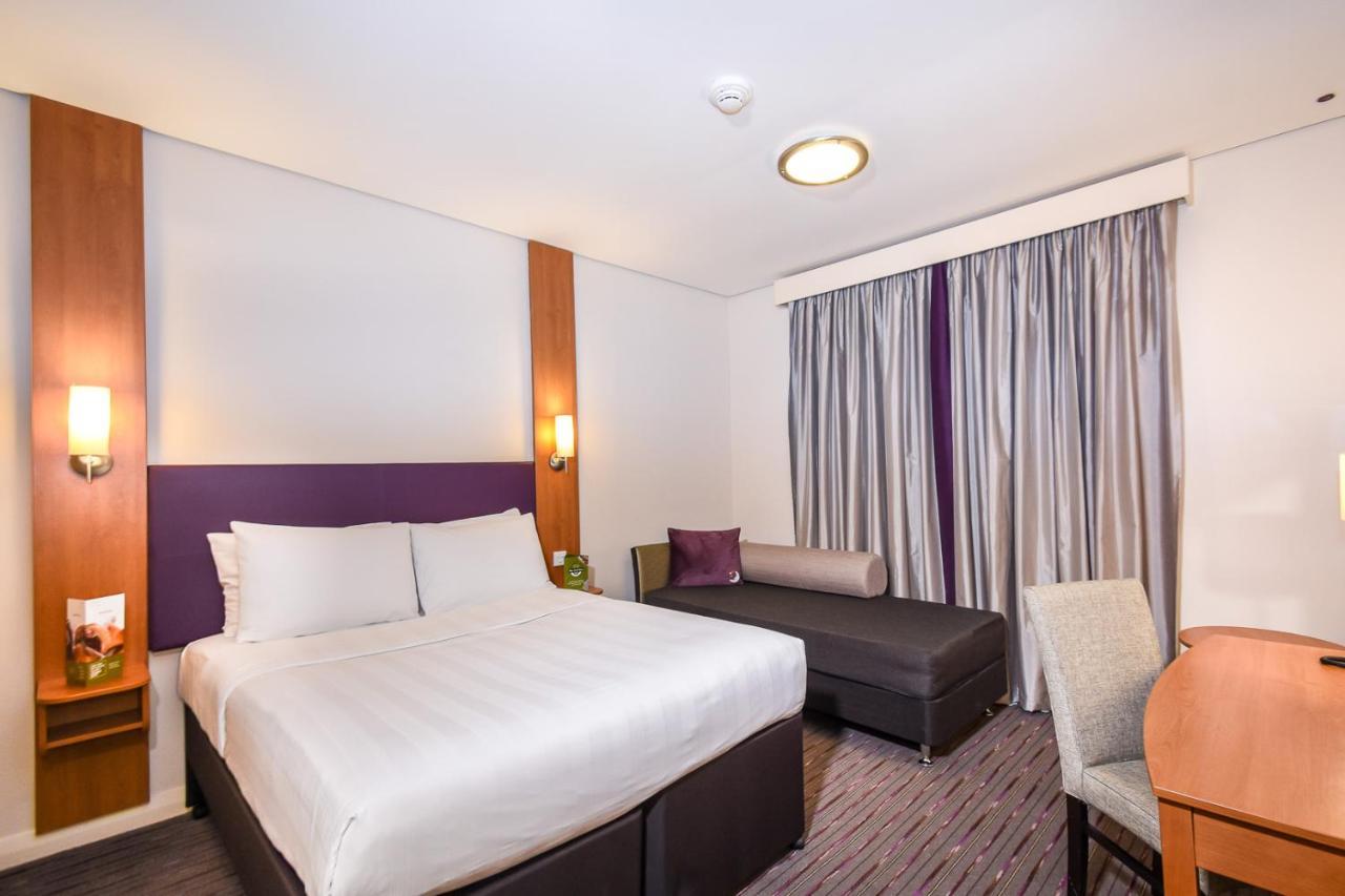 Premier Inn Abu Dhabi Capital Centre Room photo