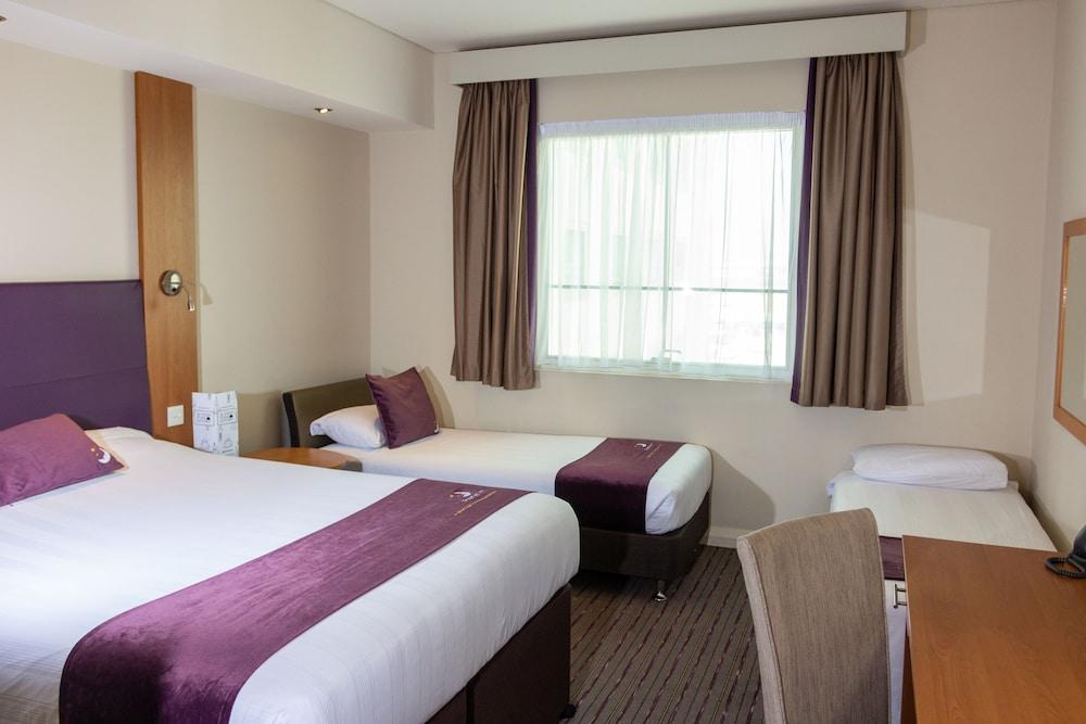 Premier Inn Abu Dhabi Capital Centre Exterior photo