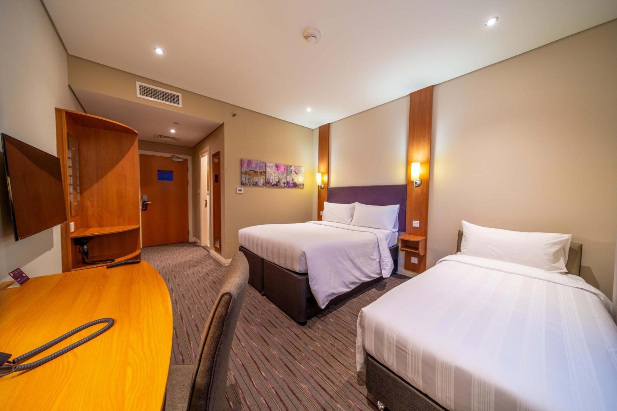 Premier Inn Abu Dhabi Capital Centre Exterior photo