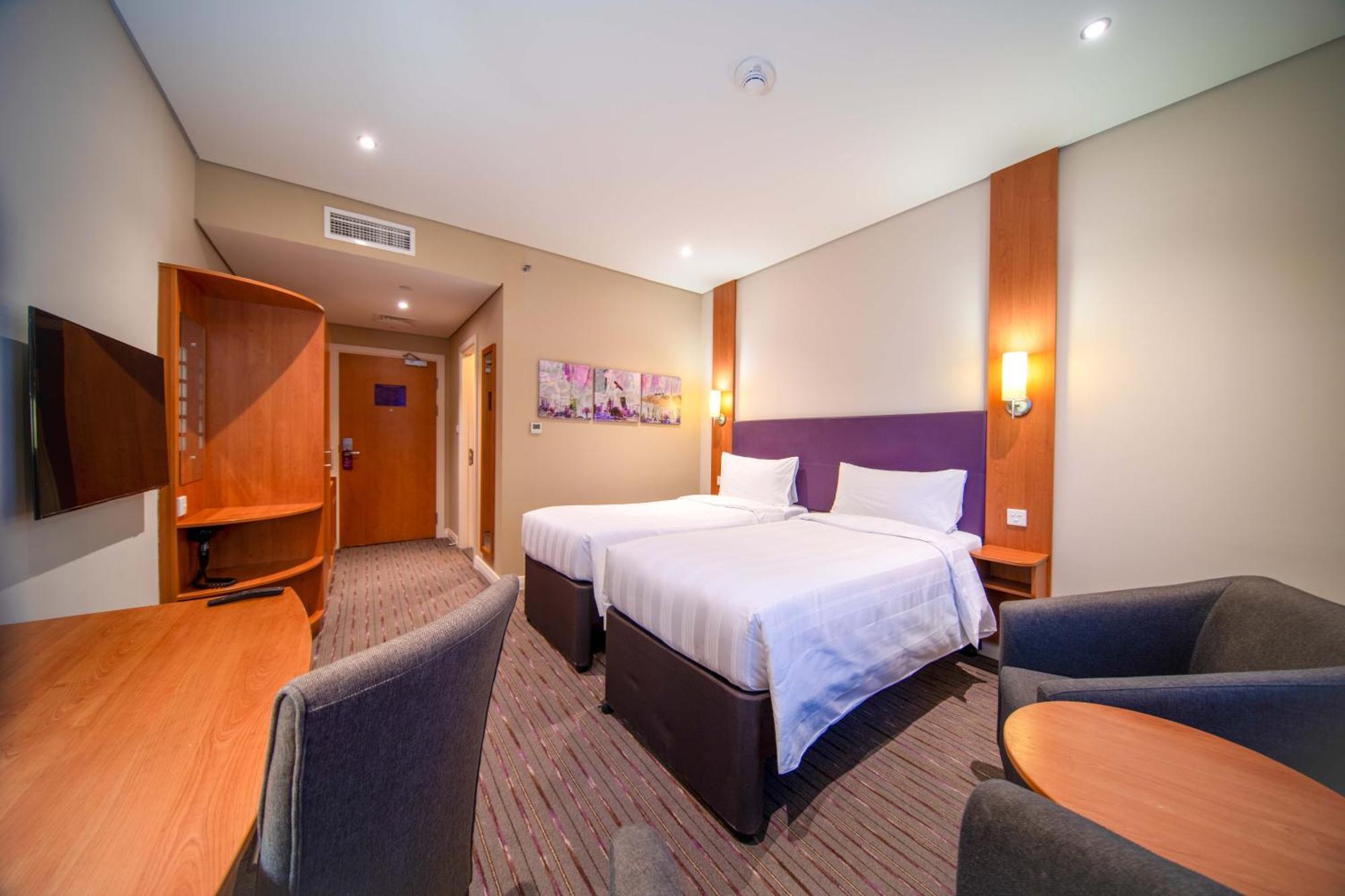 Premier Inn Abu Dhabi Capital Centre Exterior photo