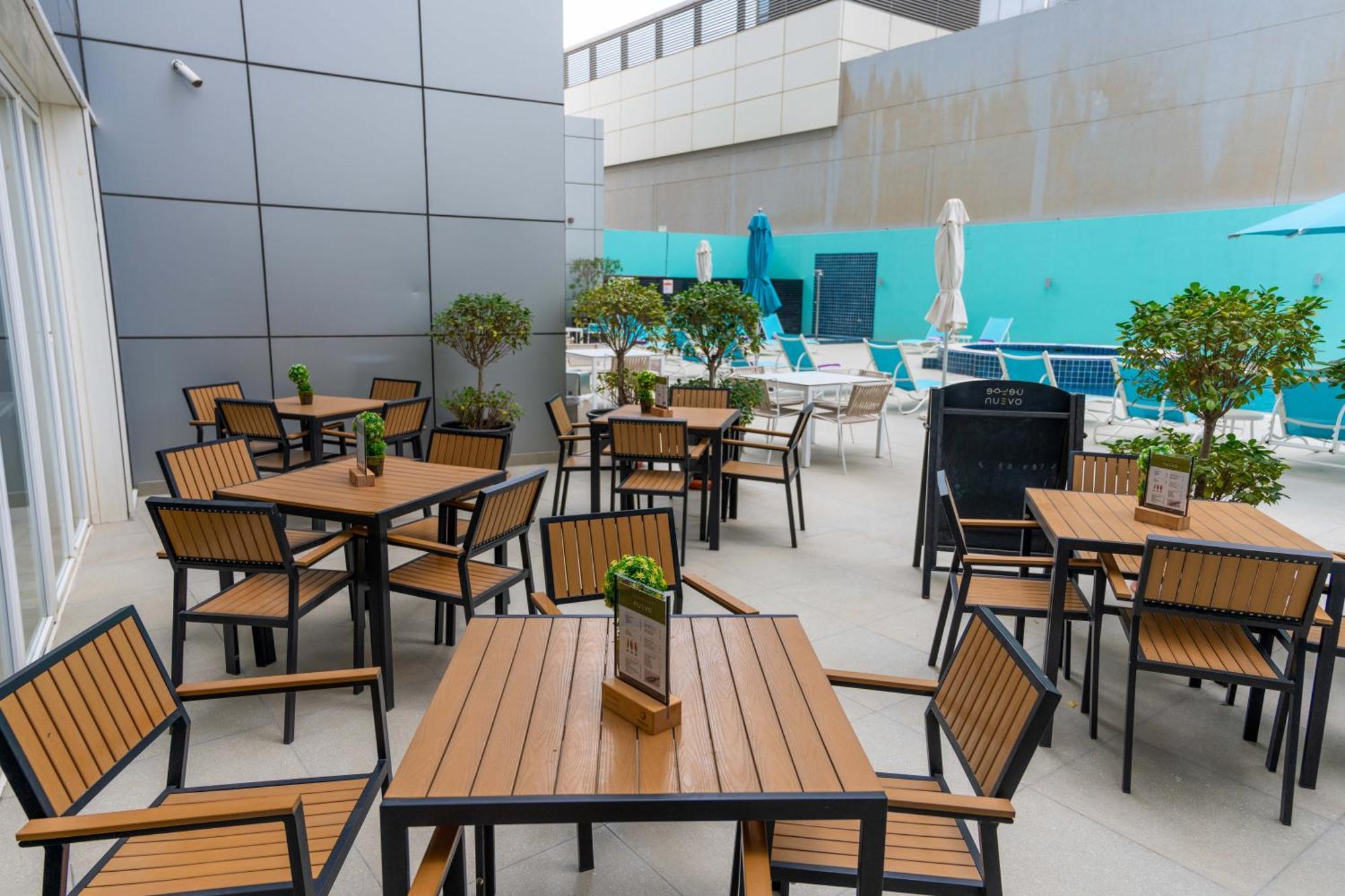 Premier Inn Abu Dhabi Capital Centre Exterior photo
