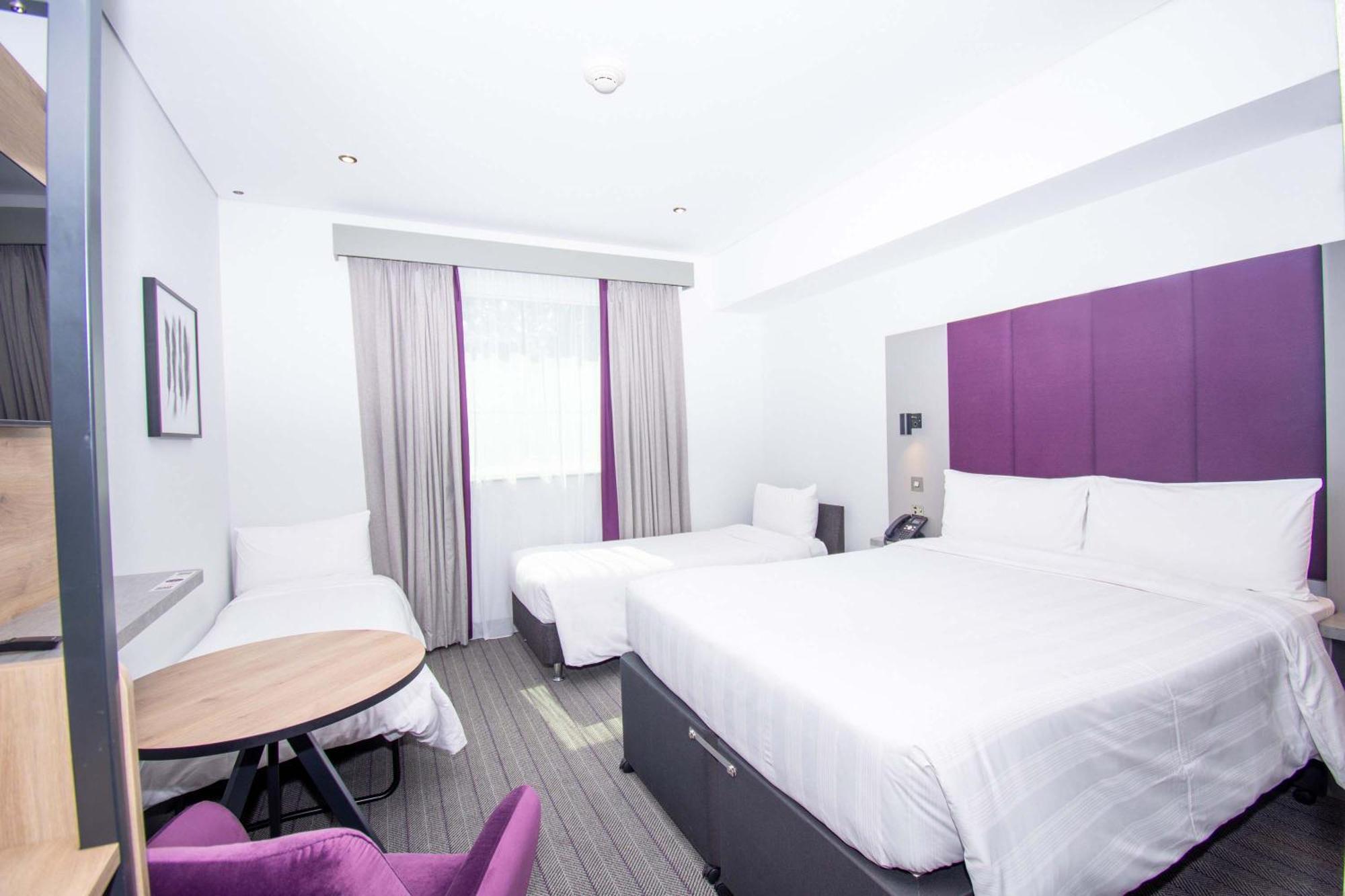 Premier Inn Abu Dhabi Capital Centre Room photo