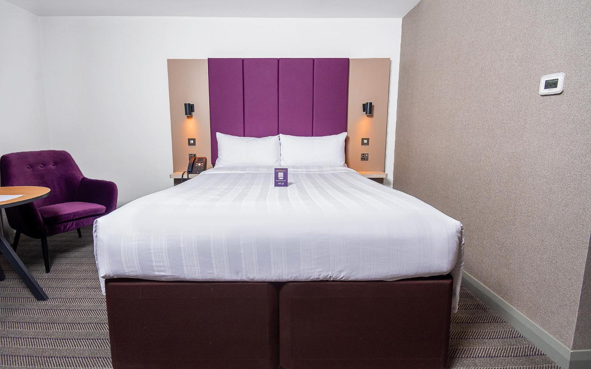 Premier Inn Abu Dhabi Capital Centre Room photo