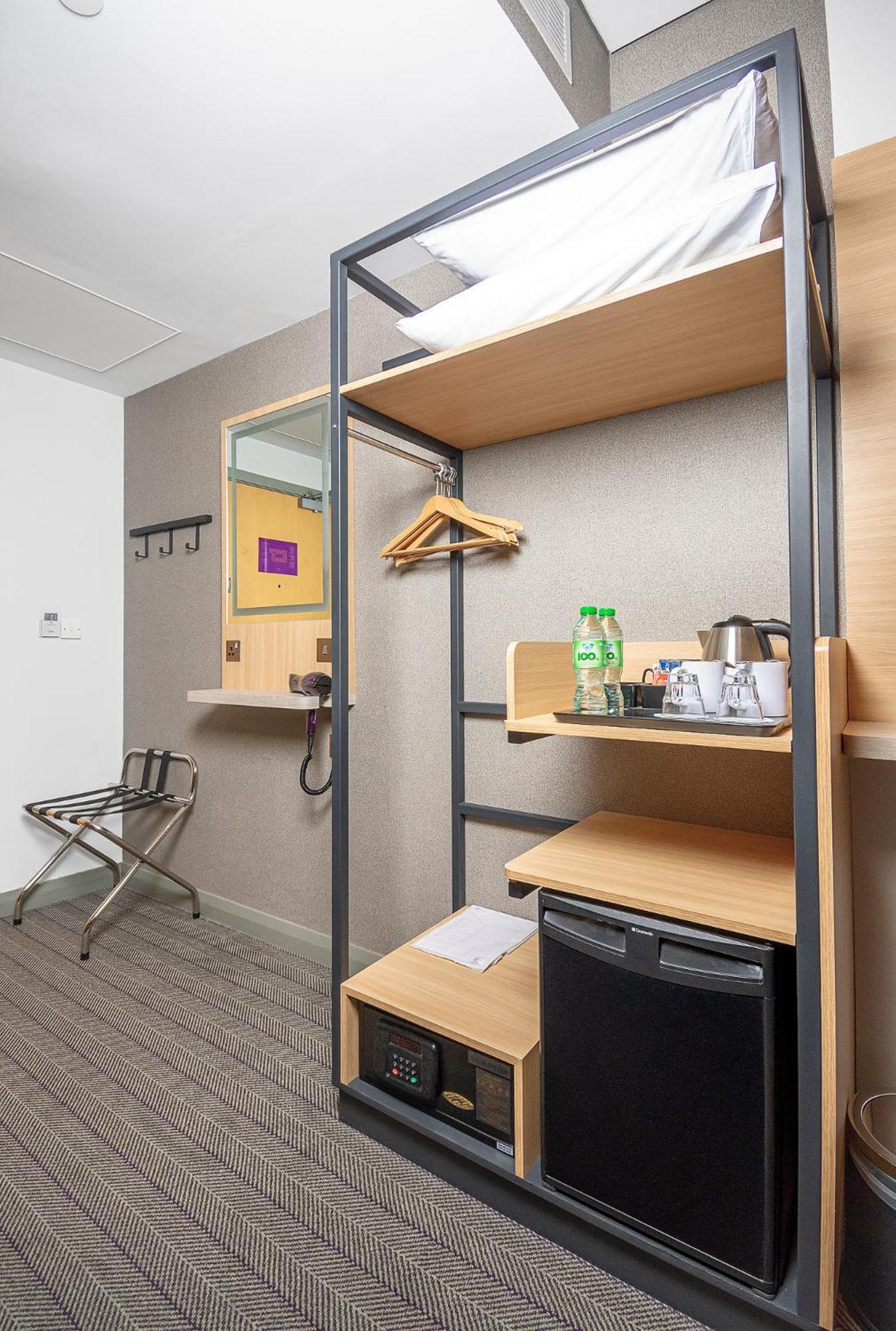 Premier Inn Abu Dhabi Capital Centre Room photo